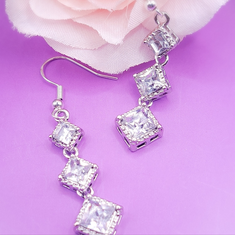 🎀925 3 Tier Sparkling Crystal Drop